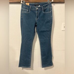 QQMY Women’s Jeans Straight Leg Size 7/8 (1465)